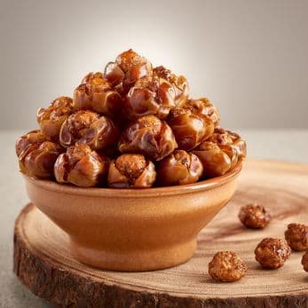 Bateel Kholas Dates with Caramelised Macadamia